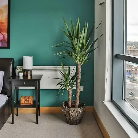 The Exquisite Penthouse Of Leeds - Sleeps 8 *